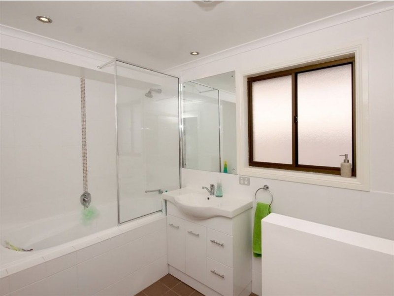 6 Moor Crescent, Hallett Cove SA 5158