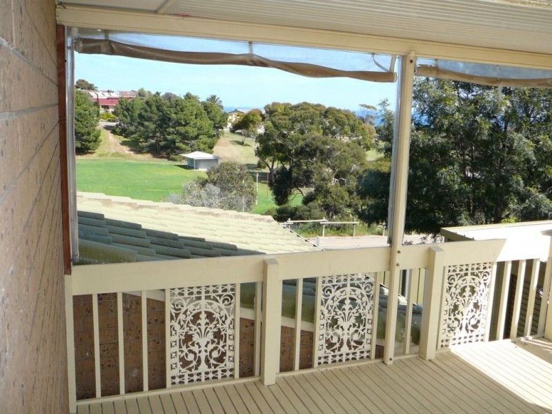 17 Aurora Street, Hallett Cove SA 5158