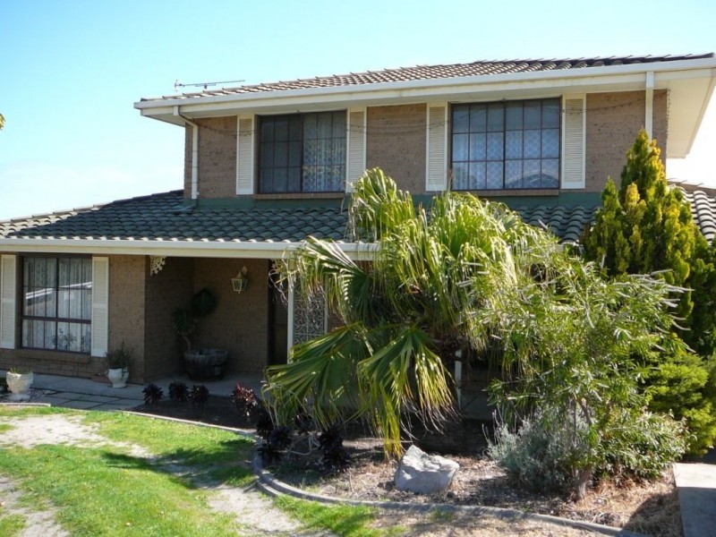 17 Aurora Street, Hallett Cove SA 5158