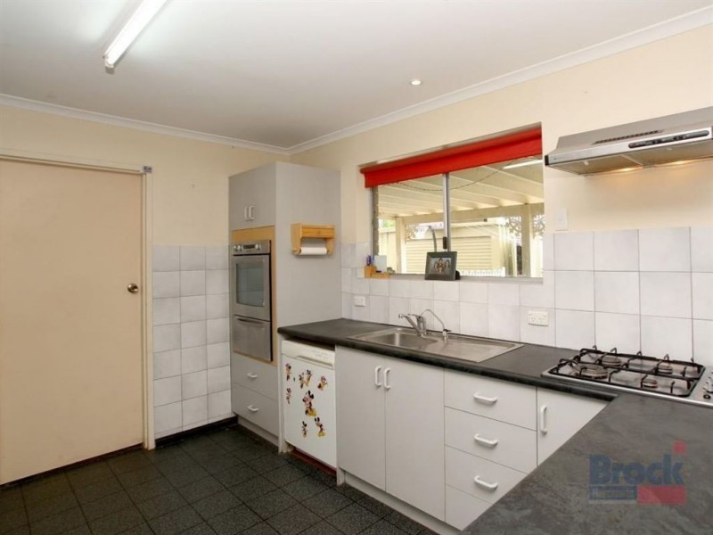17 Aurora Street, Hallett Cove SA 5158