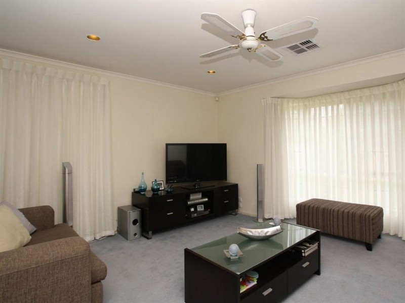 1 Rubin Street, Hallett Cove SA 5158