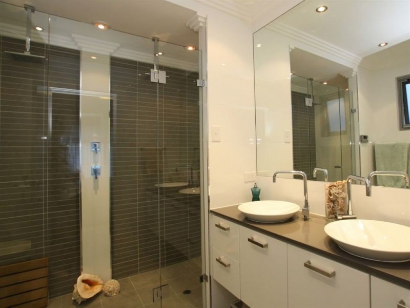 13 Barton Avenue, Kingston Park SA 5049