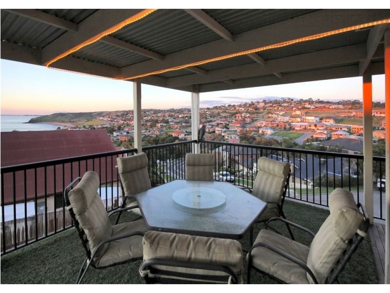 1 Gull Street, Hallett Cove SA 5158