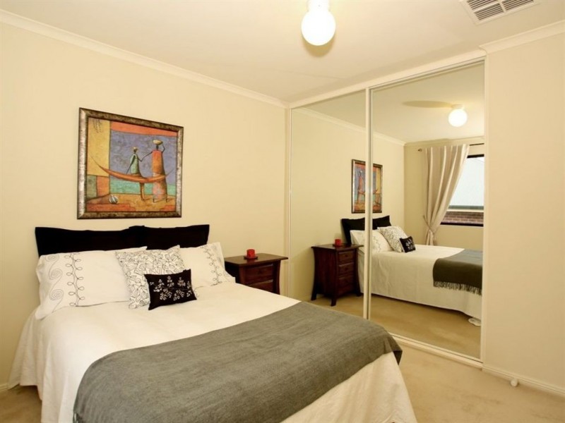 21 Skylark Close, Flagstaff Hill SA 5159