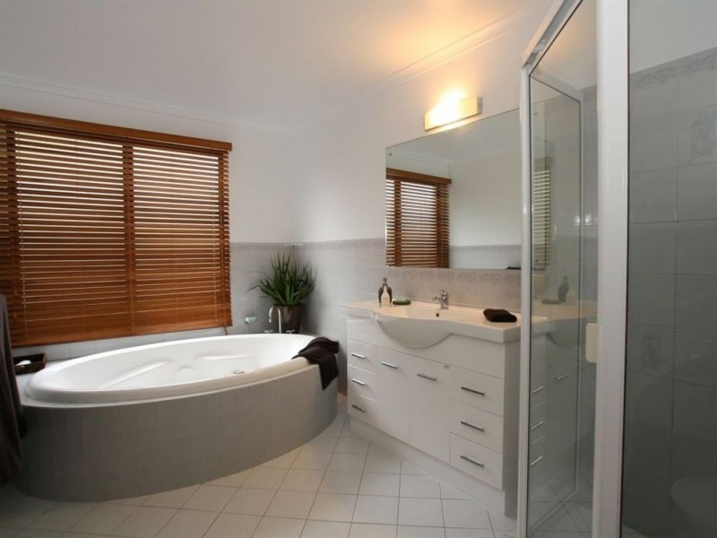 21 Skylark Close, Flagstaff Hill SA 5159