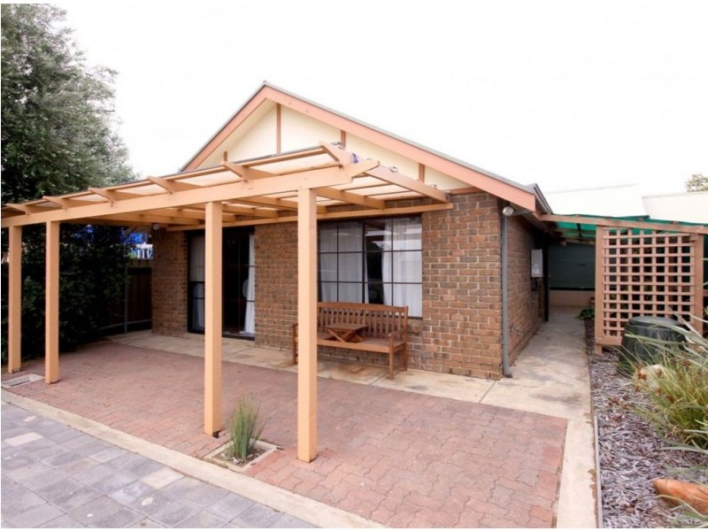 18B Moor Crescent, Hallett Cove SA 5158