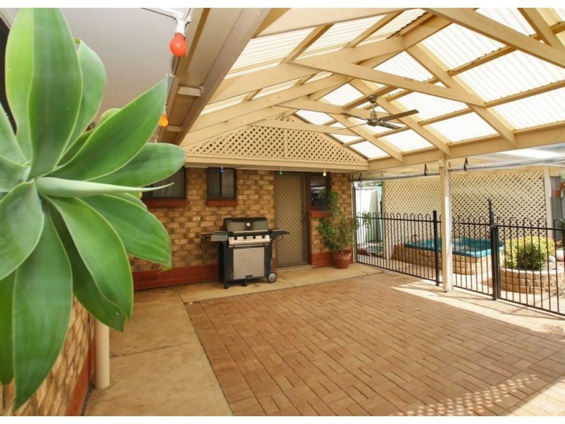 30 Lepena Crescent, Hallett Cove SA 5158