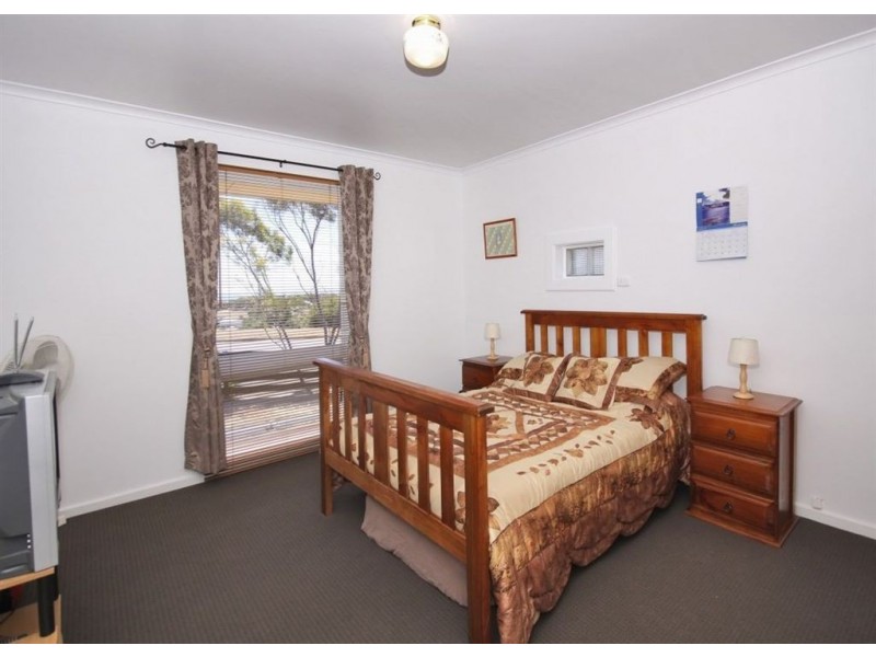 64 Capella Drive, Hallett Cove SA 5158