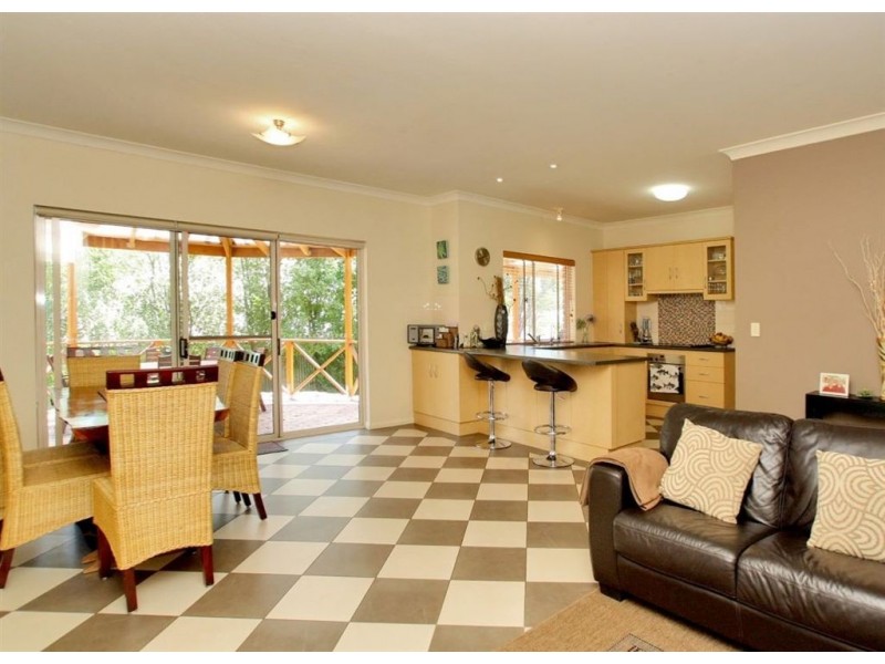 10 Wilpena Street, Eden Hills SA 5050