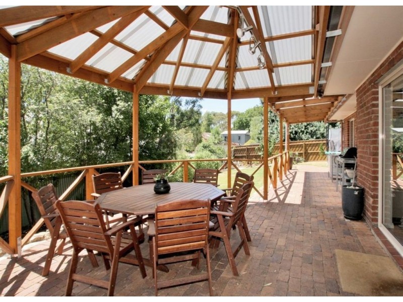 10 Wilpena Street, Eden Hills SA 5050