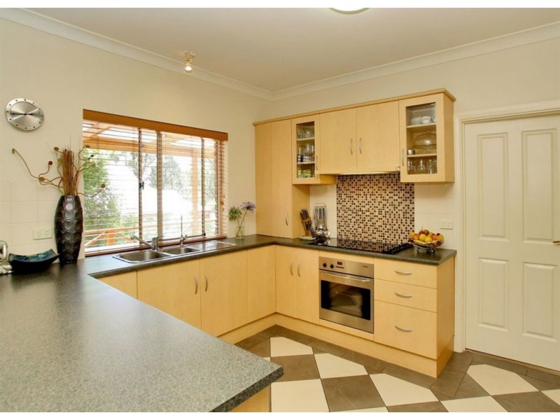 10 Wilpena Street, Eden Hills SA 5050