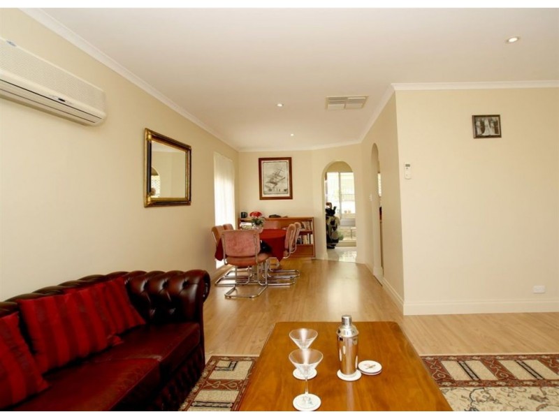 54 Perry Barr  Road, Hallett Cove SA 5158