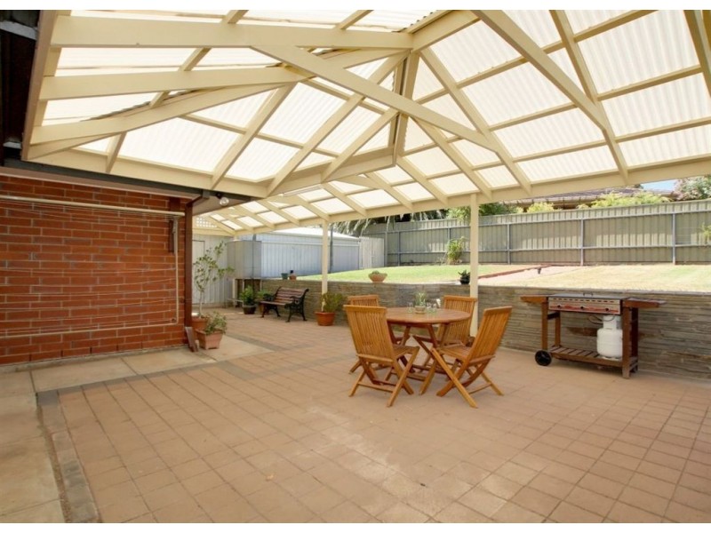 54 Perry Barr  Road, Hallett Cove SA 5158