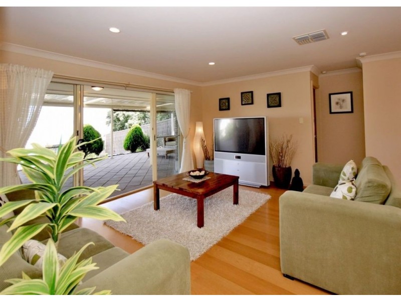 13 Arafura Court, Hallett Cove SA 5158