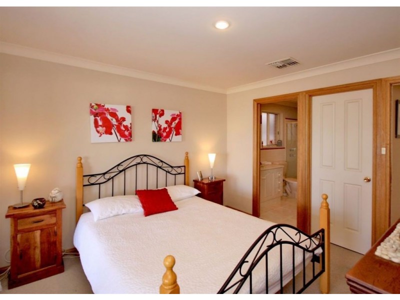 13 Arafura Court, Hallett Cove SA 5158