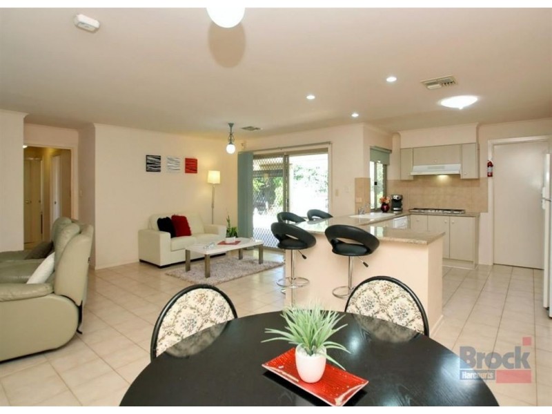 10 Resolute Crescent, Hallett Cove SA 5158