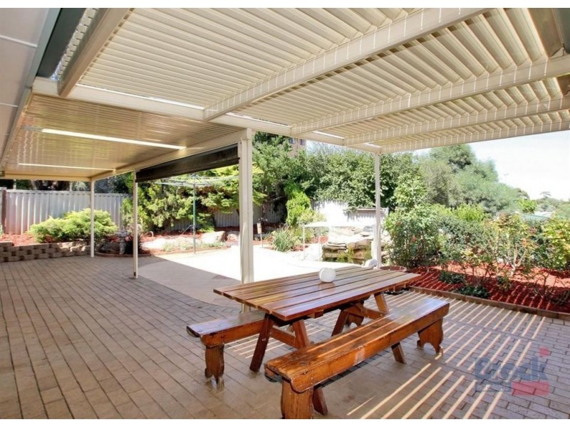 10 Resolute Crescent, Hallett Cove SA 5158