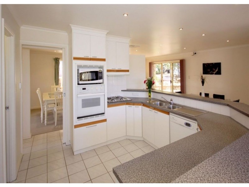 26 Osmanli Drive, Hallett Cove SA 5158