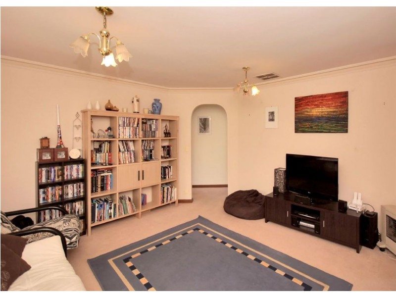 2/4 Gilbertson Road, Seacliff Park SA 5049