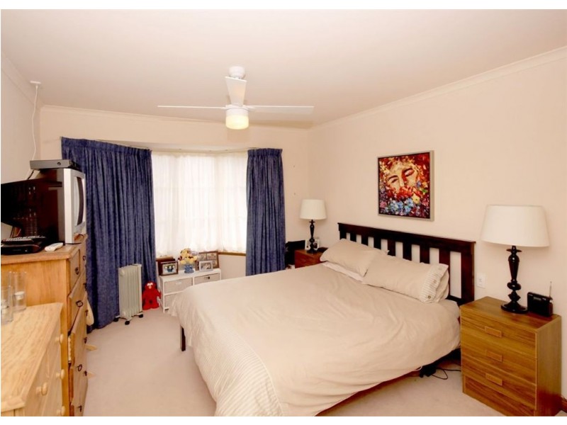 2/4 Gilbertson Road, Seacliff Park SA 5049