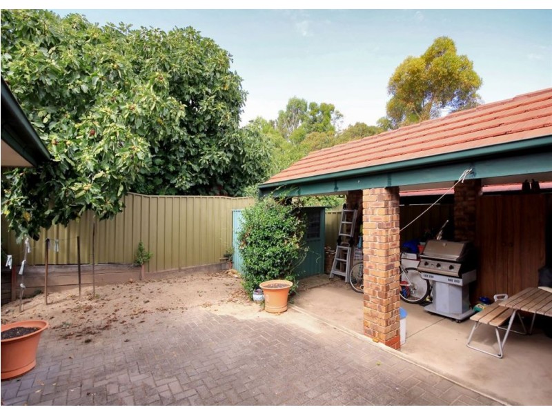 2/4 Gilbertson Road, Seacliff Park SA 5049