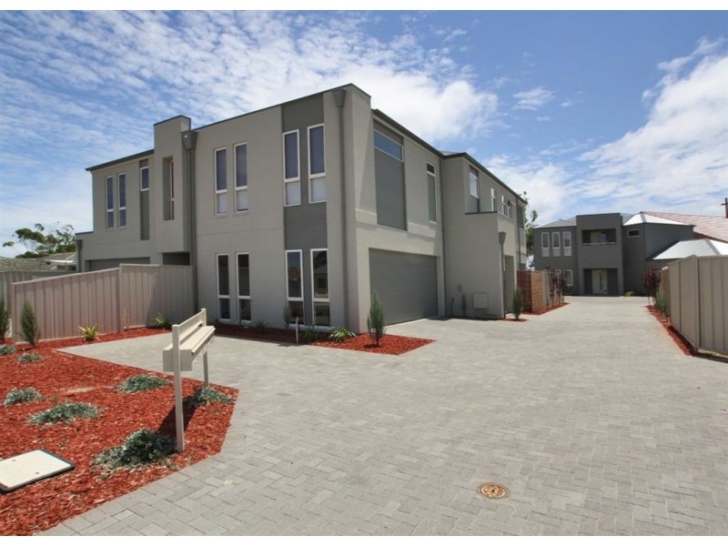 2/61 Ferris Street, Christies Beach SA 5165