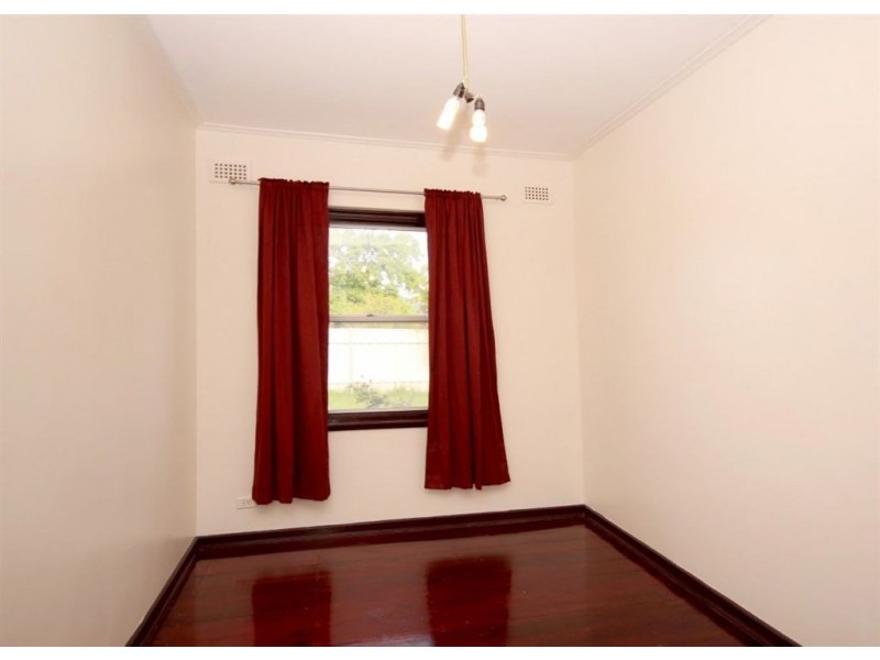 15 Rotorua Avenue, Park Holme SA 5043