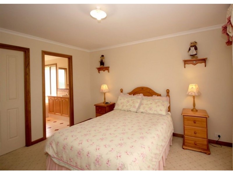 59 Elizabeth Crescent, Hallett Cove SA 5158