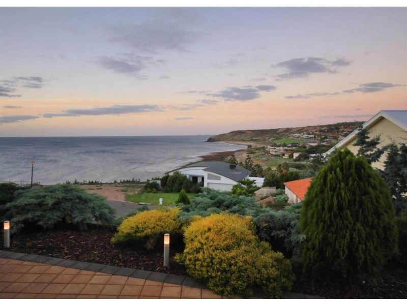 19 Albatross Walk, Hallett Cove SA 5158