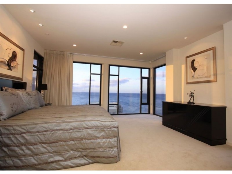 19 Albatross Walk, Hallett Cove SA 5158