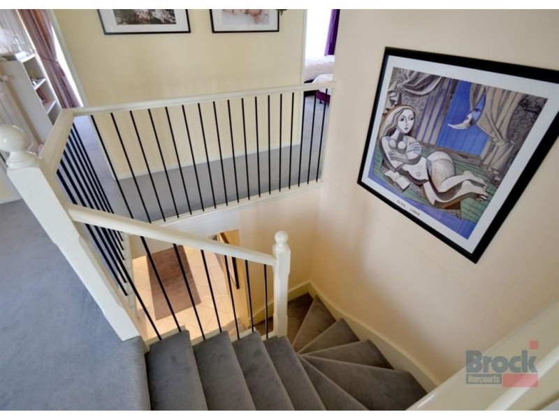 20 Ingleton Drive, Hallett Cove SA 5158