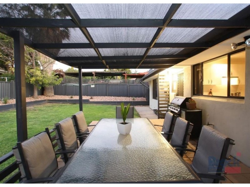 22 Gretel Crescent, Hallett Cove SA 5158