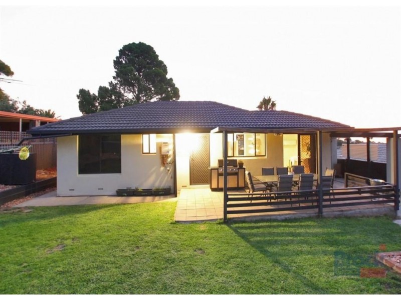 22 Gretel Crescent, Hallett Cove SA 5158