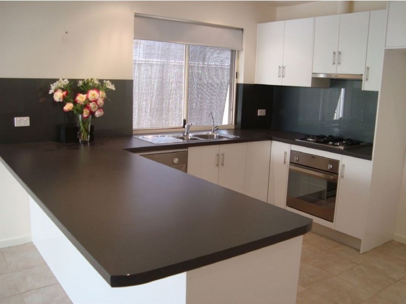 30 White Cres, Seacombe Gardens SA 5047