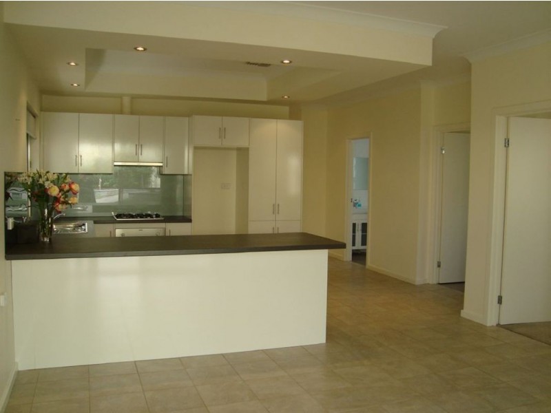 30 White Cres, Seacombe Gardens SA 5047