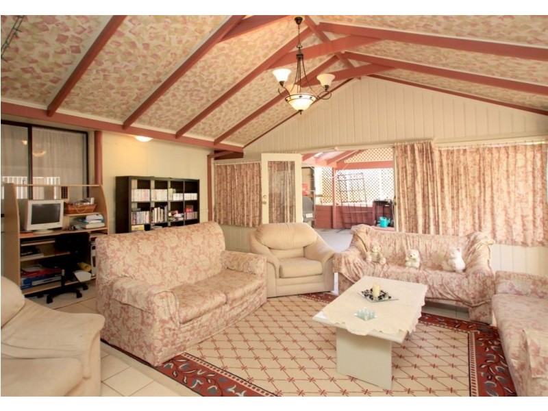 28 Brett Crescent, Hallett Cove SA 5158