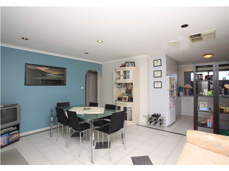 28 Brett Crescent, Hallett Cove SA 5158