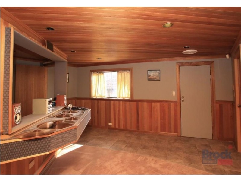 28 Brett Crescent, Hallett Cove SA 5158