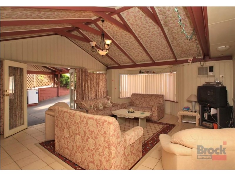 28 Brett Crescent, Hallett Cove SA 5158