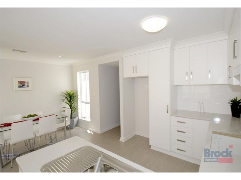 4 Kelmscott Street, Oaklands Park SA 5046