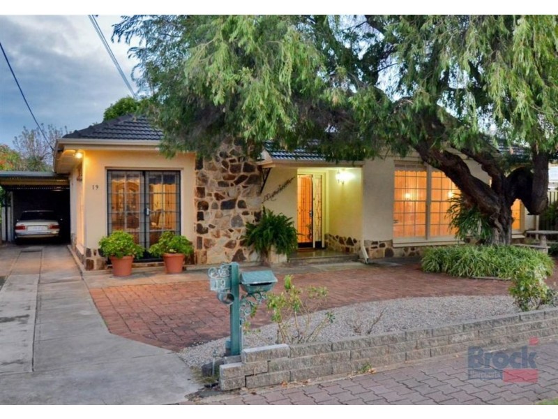 19 Young Street, Seacliff SA 5049