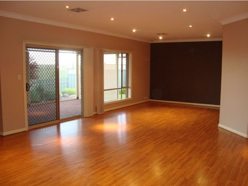 1 Wildi Crt, Hallett Cove SA 5158