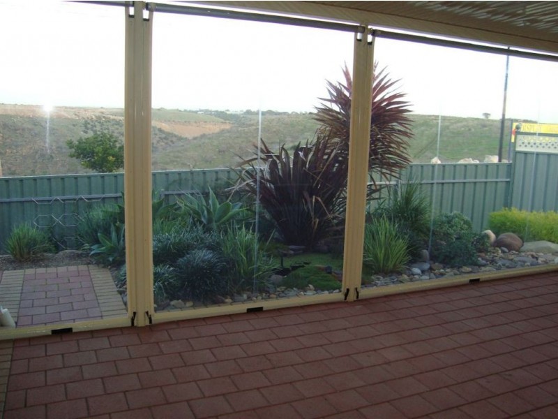 1 Wildi Crt, Hallett Cove SA 5158