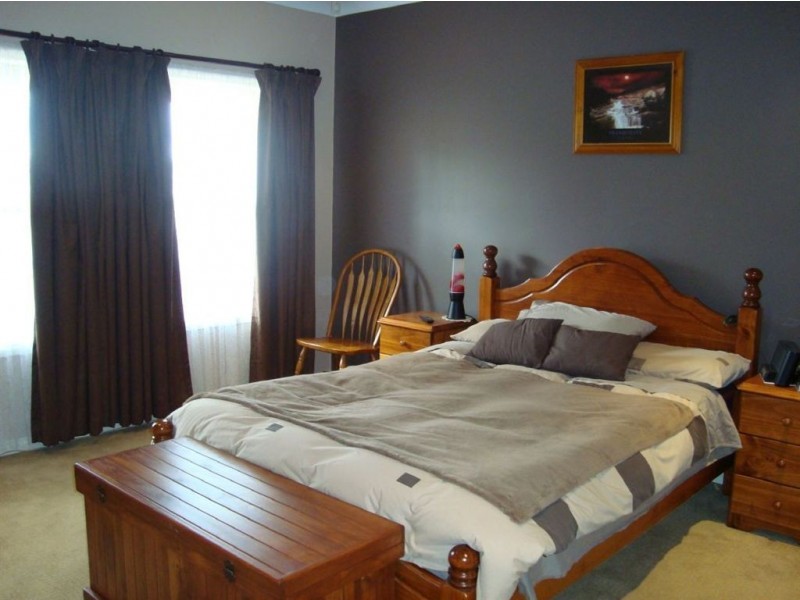 1 Wildi Crt, Hallett Cove SA 5158