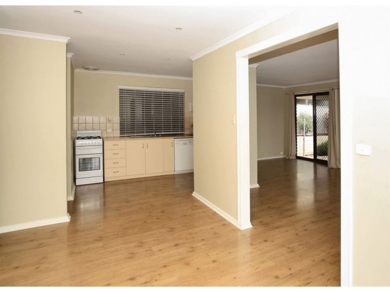 2 Nardoo Street, Hallett Cove SA 5158