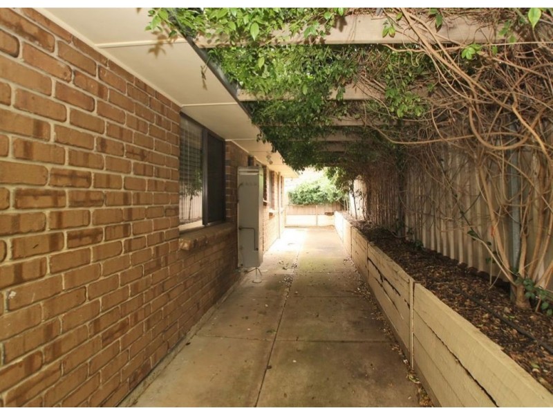 2 Nardoo Street, Hallett Cove SA 5158