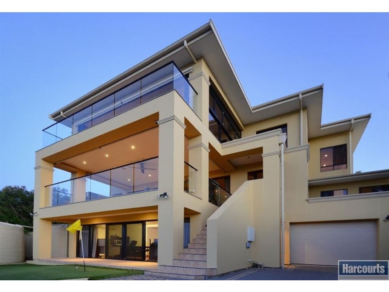 34 Angas Crescent, Marino SA 5049