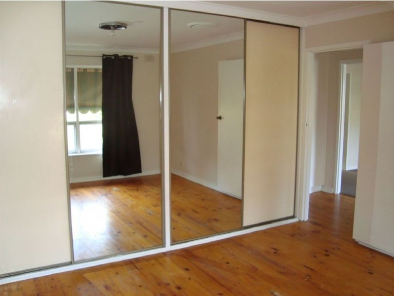 25 Desmond Road, Hackham SA 5163