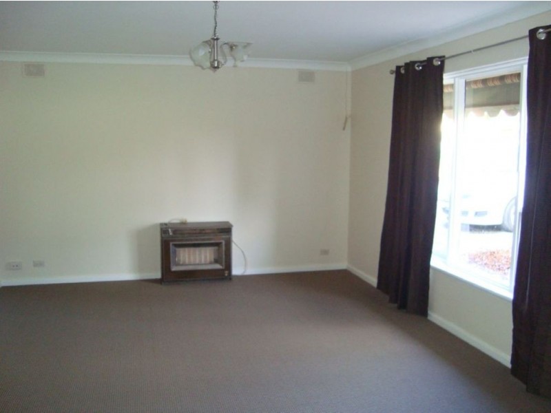 25 Desmond Road, Hackham SA 5163