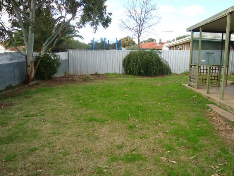 25 Desmond Road, Hackham SA 5163